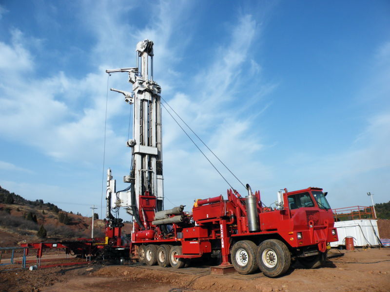 就是长这样的钻井车:1,大家先脑